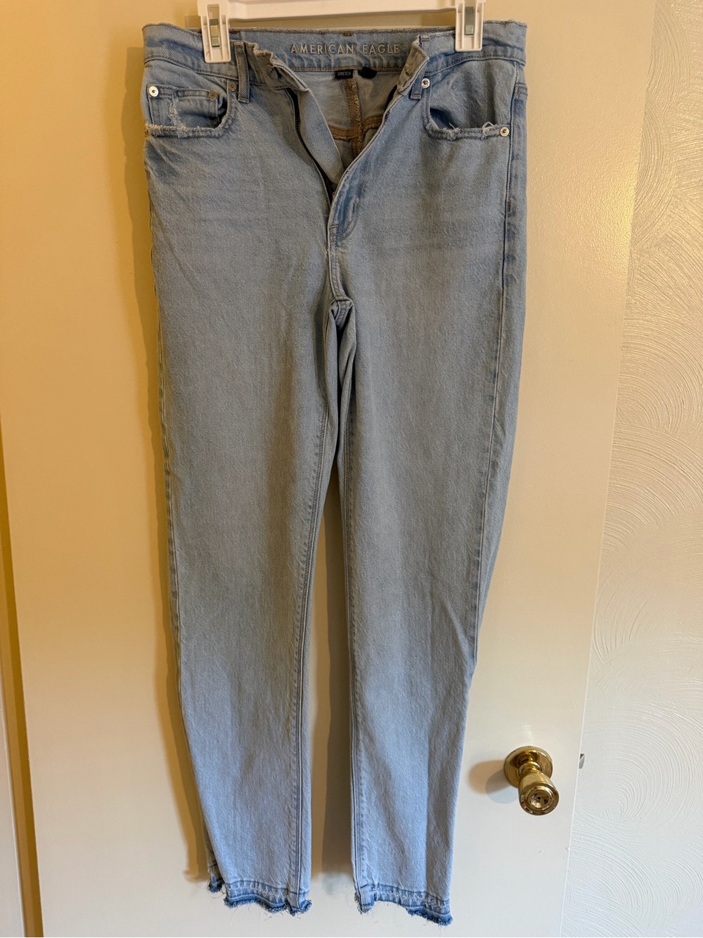 American Eagle Light Wash High-Rise Jeans - LONG